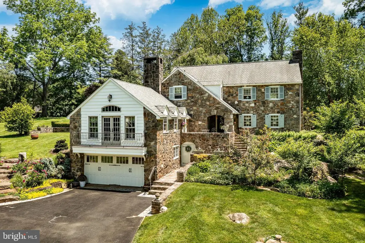 163 Creek Rd, Glen Mills, PA 19342 - #1