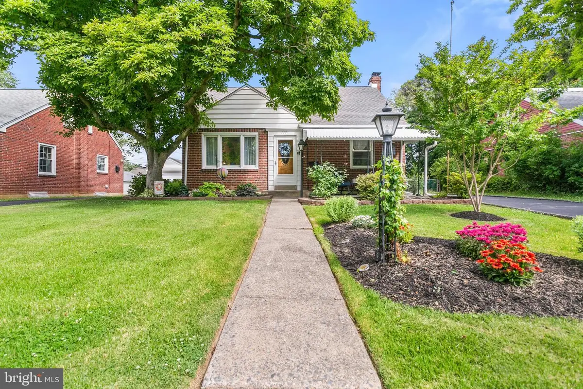 117 W Wayne Ave, Aldan, PA 19018 - #1