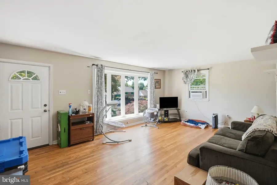 112 Meadowbrook Ln, Brookhaven, PA 19015 - #3