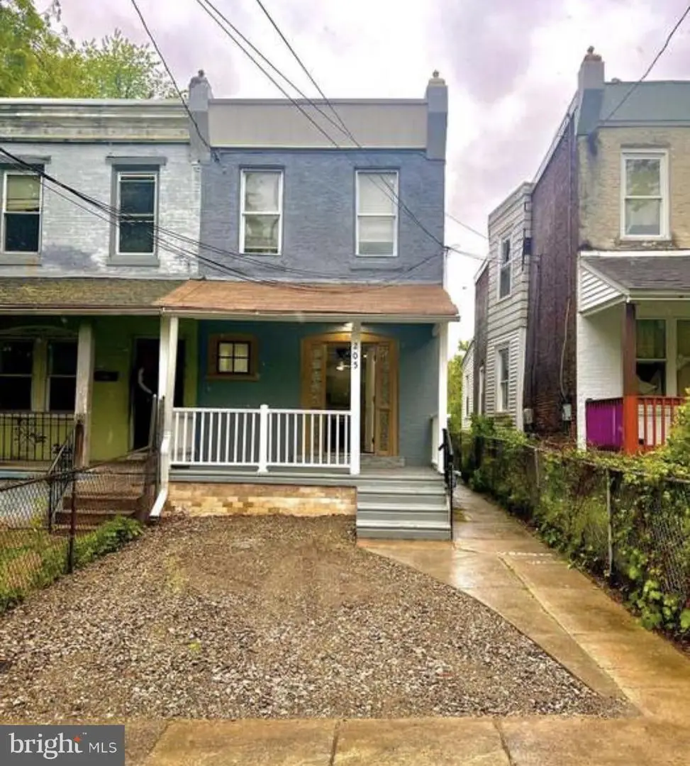 205 Damons Ln, Darby, PA 19023 - #1