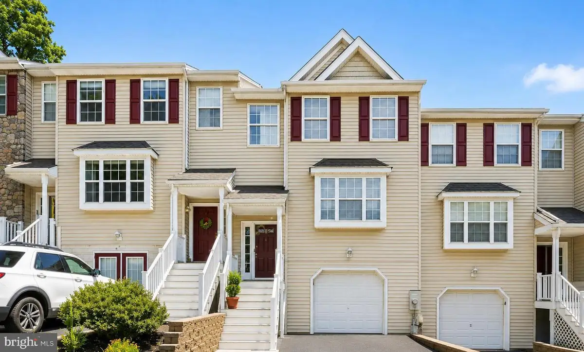 16 Linda Ln, Aston, PA 19014 - #1