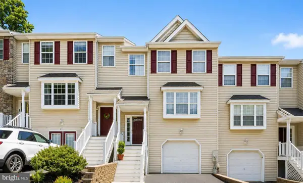 16 Linda Ln, ASTON, PA 19014