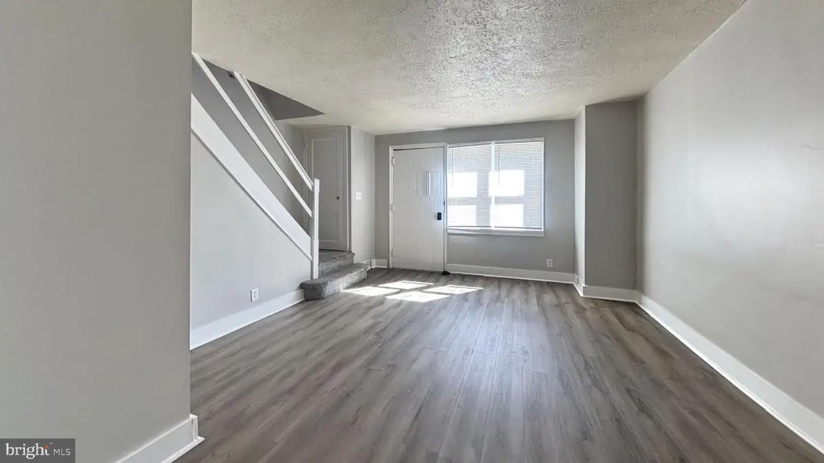242 Margate Rd, Upper Darby, PA 19082 - #1