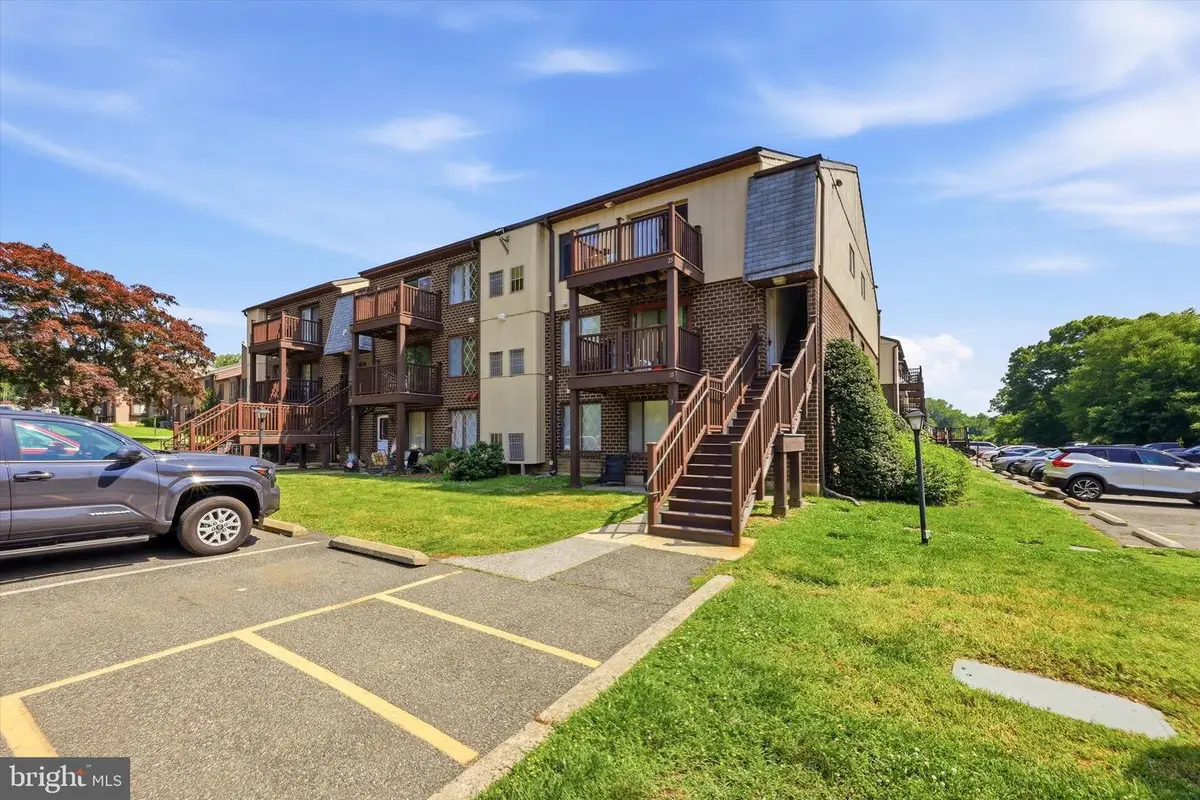 5200 Hilltop Dr #171, Brookhaven, PA 19015 - #1