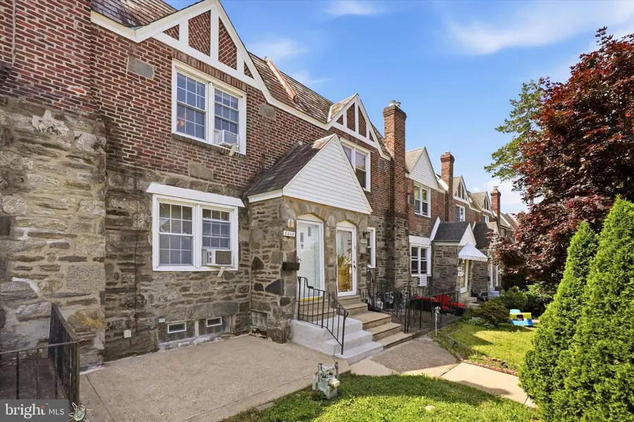 3442 Valley Green Dr, Drexel Hill, PA 19026 - #2
