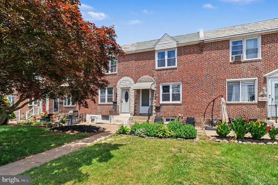 5203 N Springfield Rd, Clifton Heights, PA 19018 - #2