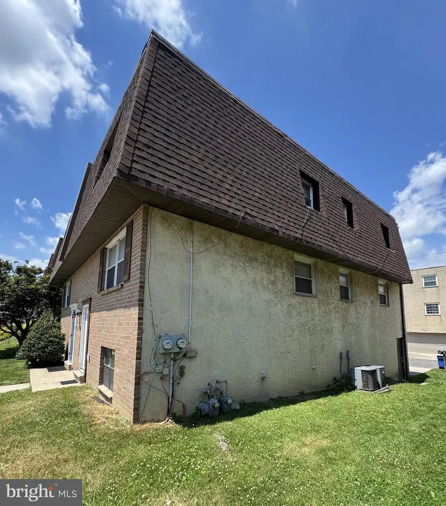 2405 David Dr, Havertown, PA 19083 - #2