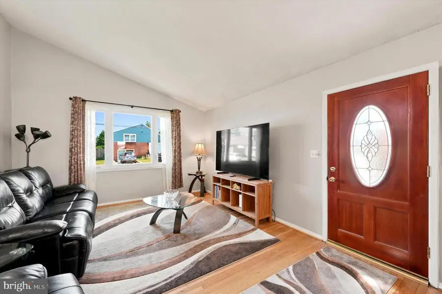 509 Springfield Ave, Folsom, PA 19033 - #2