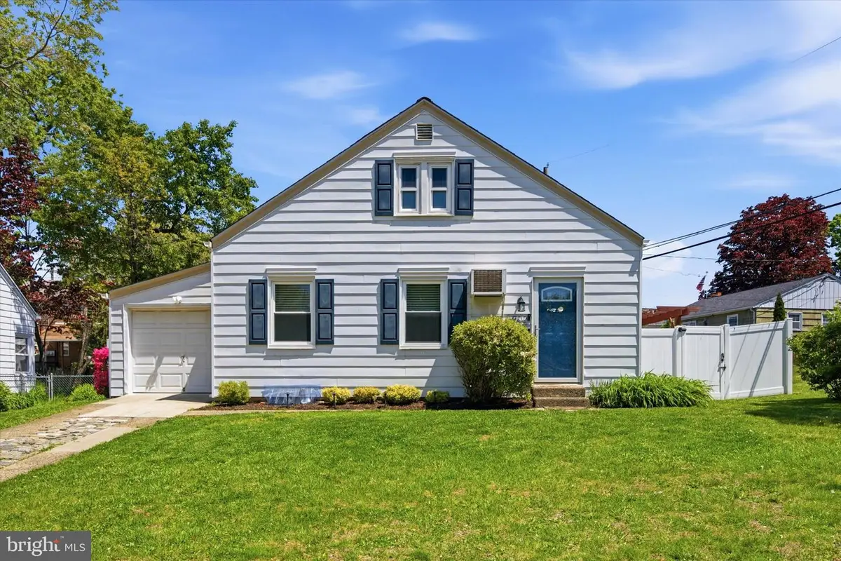 702 Hood Rd, Swarthmore, PA 19081 - #1