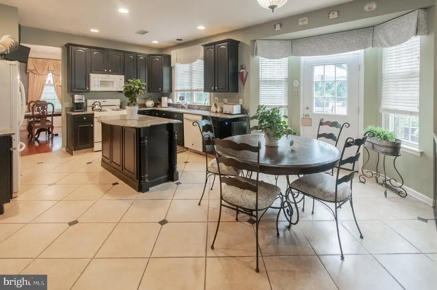 4 Marshall Ct, Glen Mills, PA 19342 - #2