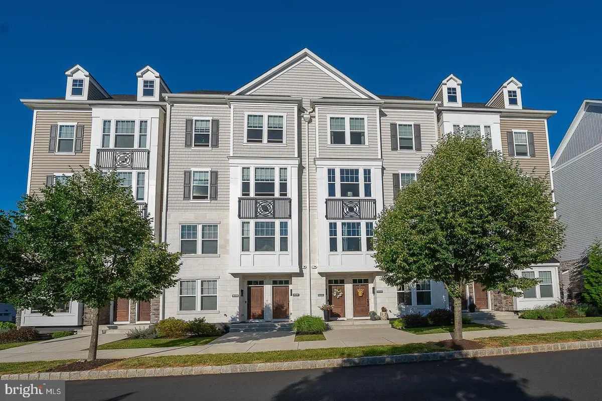 242 Charles Ellis Dr, Newtown Square, PA 19073 - #1