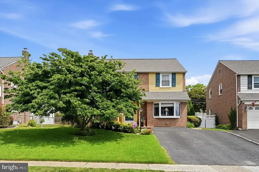 141 Flintlock Rd, Drexel Hill, PA 19026 - #2