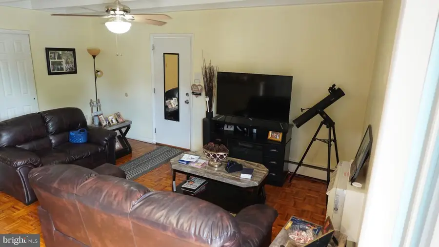 100 E Glenolden Ave #d-7, Glenolden, PA 19036 - #2