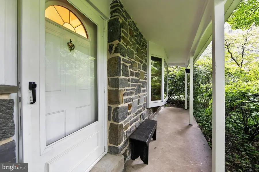 37 N Longpoint Ln, Rose Valley, PA 19063 - #2