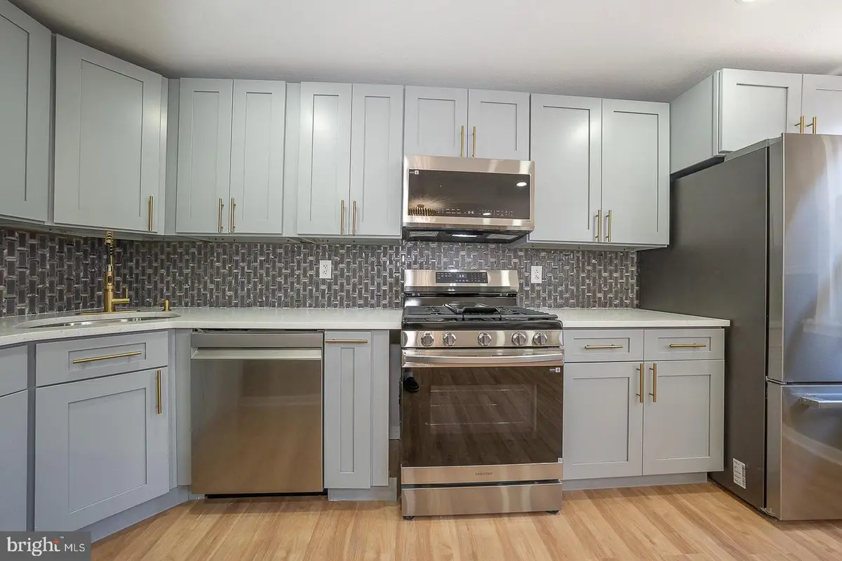 242 Spring Valley Rd, Darby, PA 19023 - #1