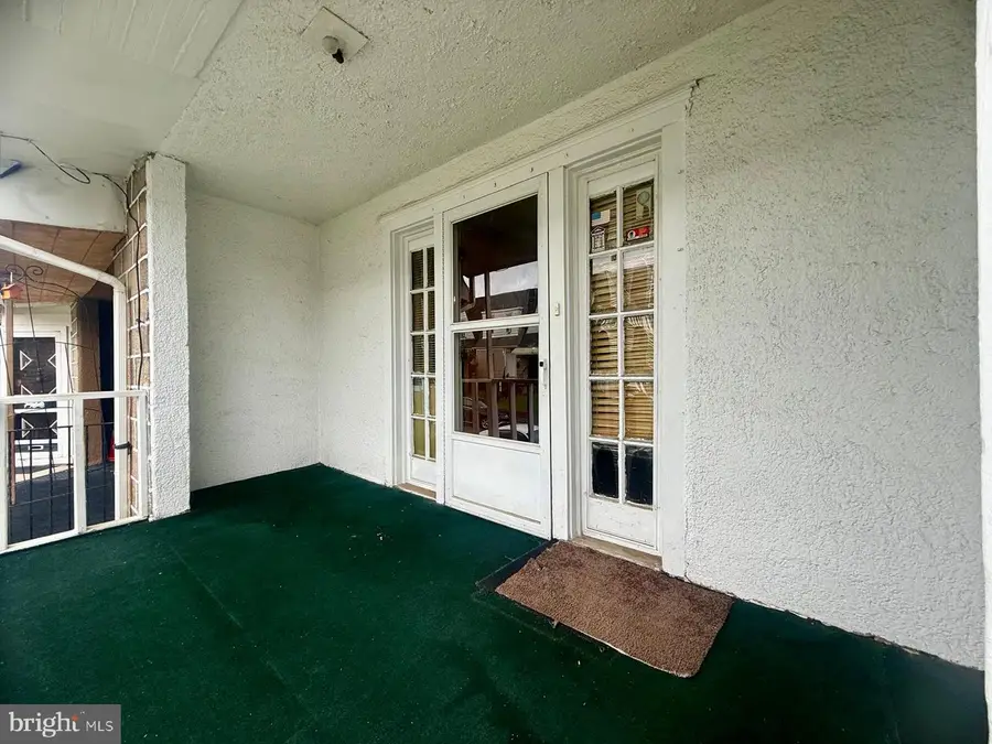 549 Littlecroft Rd, Upper Darby, PA 19082 - #3