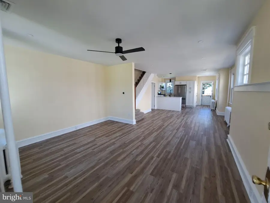 637 10th Ave, Prospect Park, PA 19076 - #3