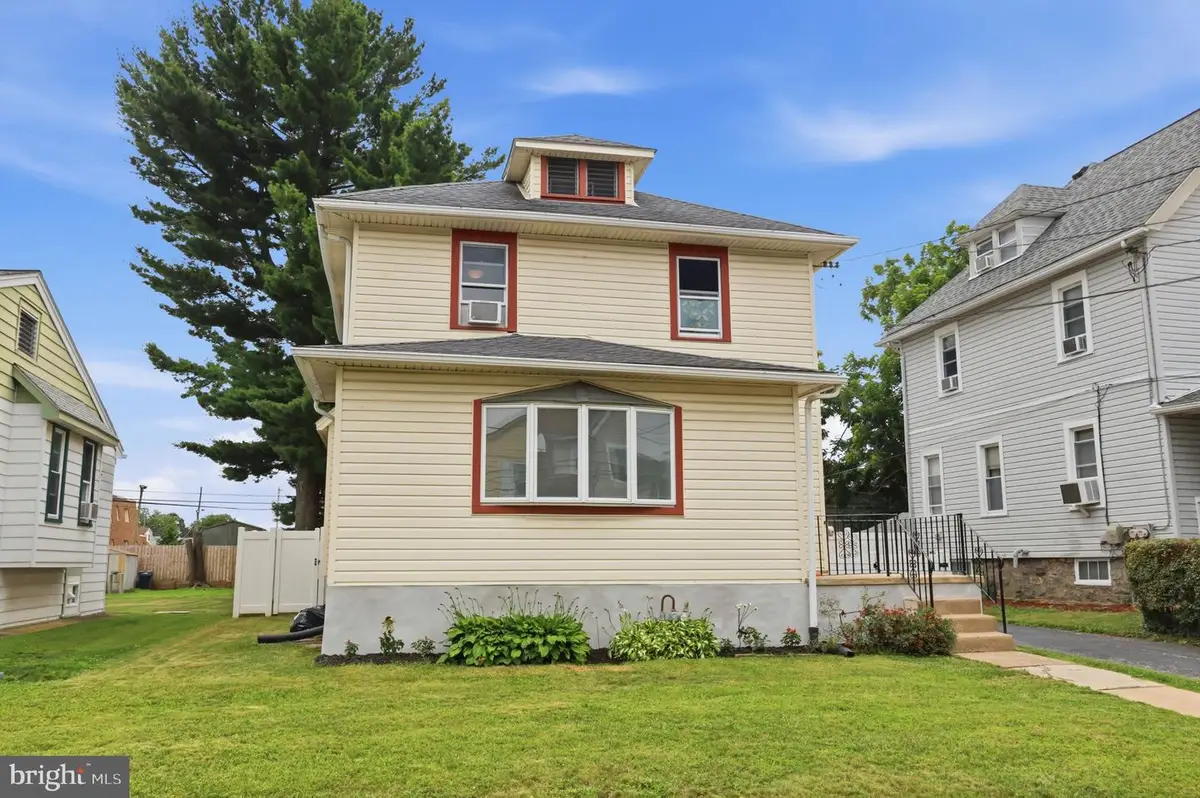 121 N Scott Ave, Glenolden, PA 19036 - #1