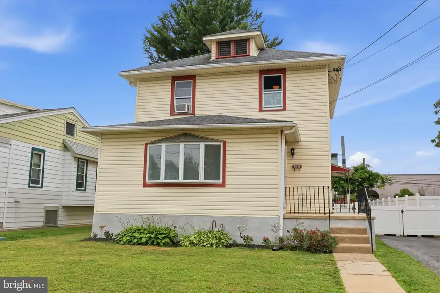 121 N Scott Ave, Glenolden, PA 19036 - #2