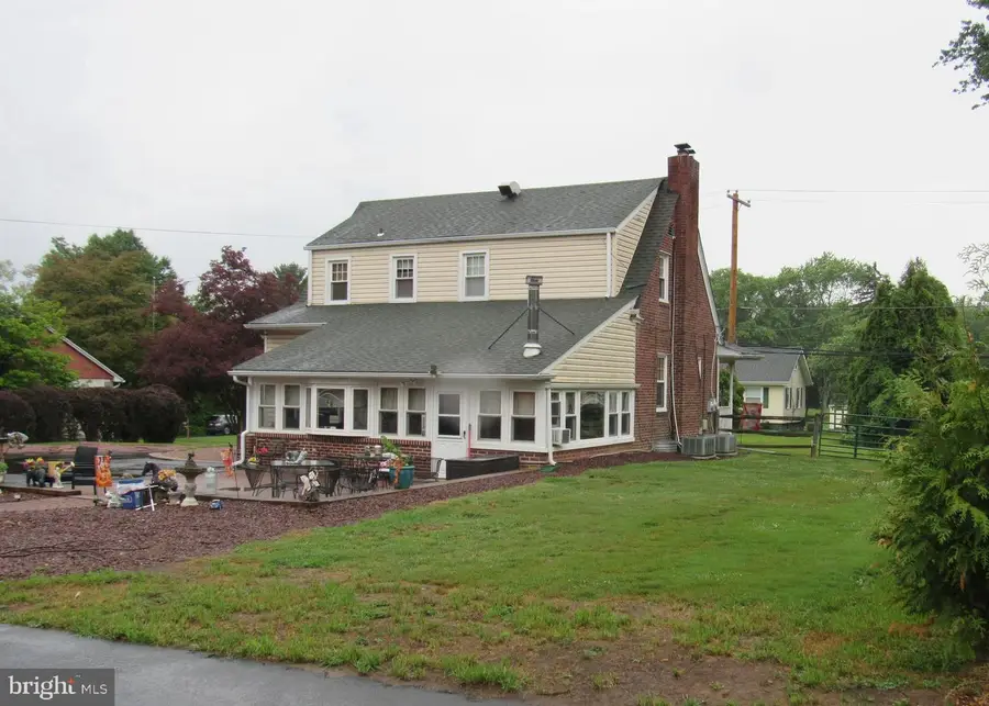 1819 Larkin Rd, Upper Chichester, PA 19061 - #2