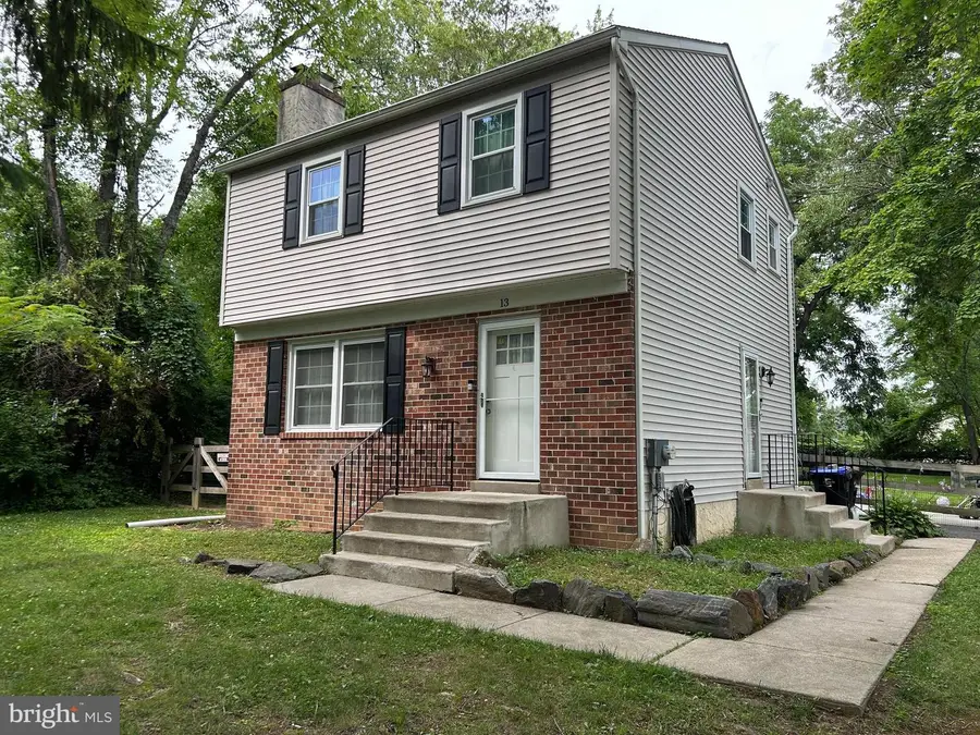 13 Kathleen Dr, Upper Chichester, PA 19014 - #2