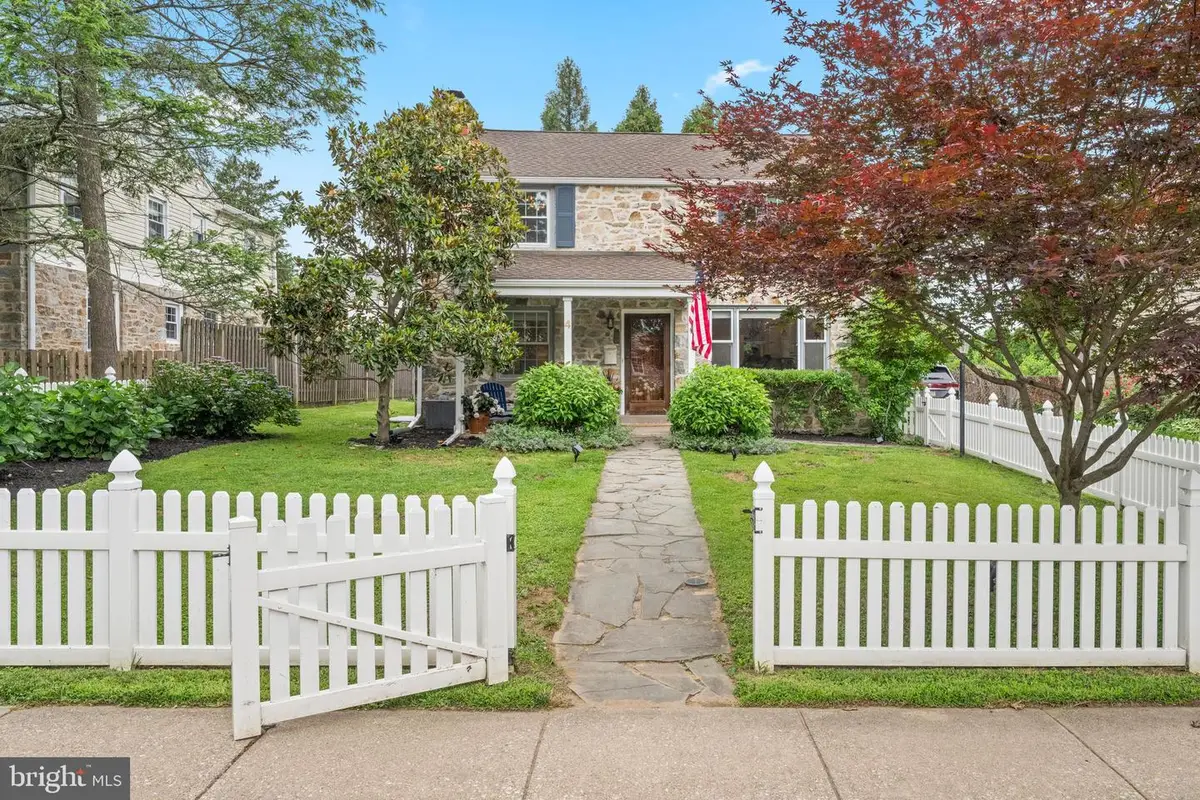 4 Lowrys Ln, Bryn Mawr, PA 19010 - #1