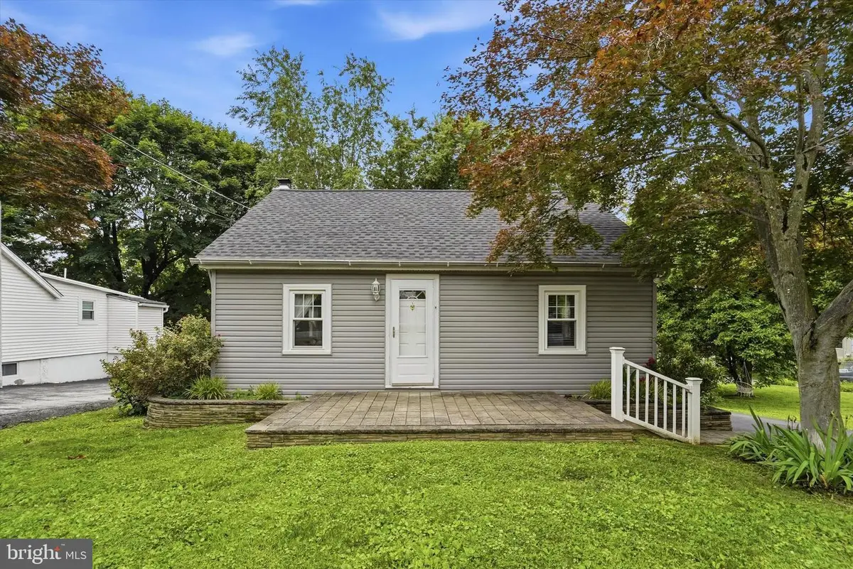 202 Highland Ave, Middletown, PA 19037 - #1