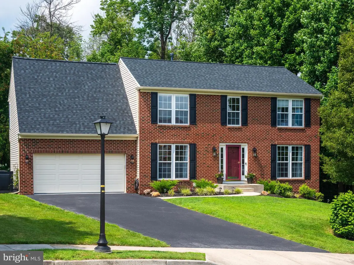 2 Huntington Ct, Upper Chichester, PA 19061 - #1