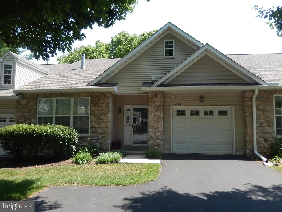 1293 Country Club Dr, Springfield, PA 19064 - #1