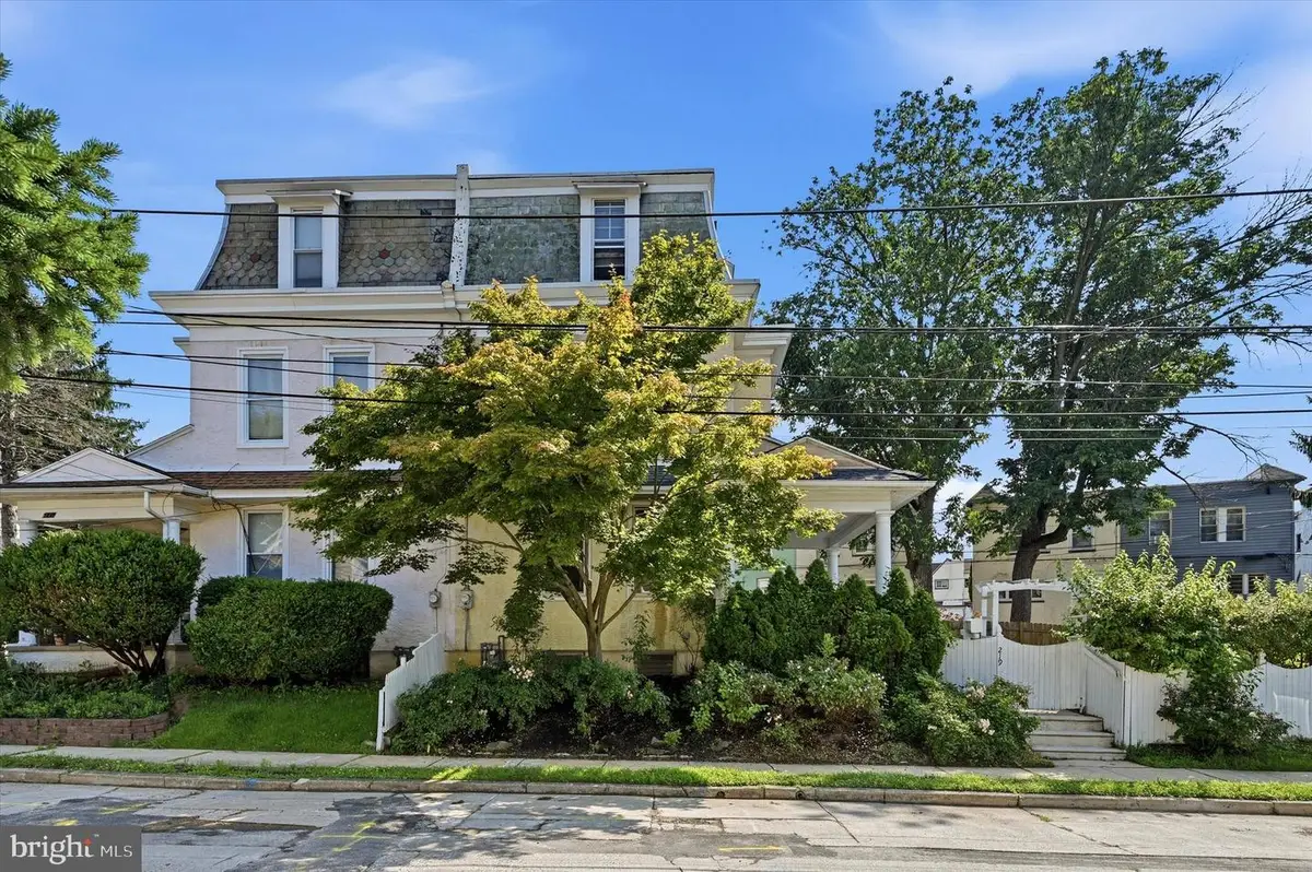 219 Crawford Ave, Lansdowne, PA 19050 - #1