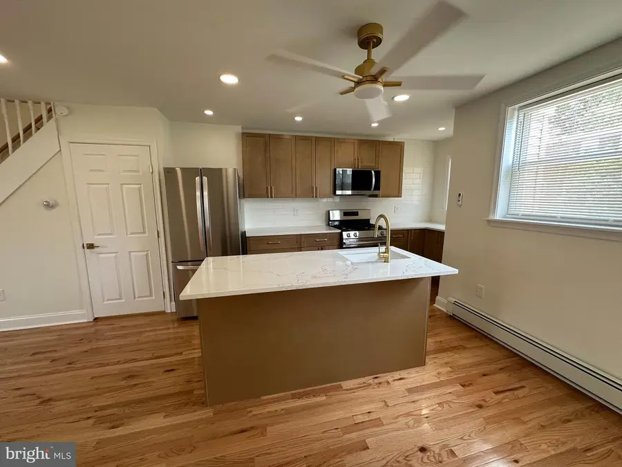 651 Copley Rd, Upper Darby, PA 19082 - #3