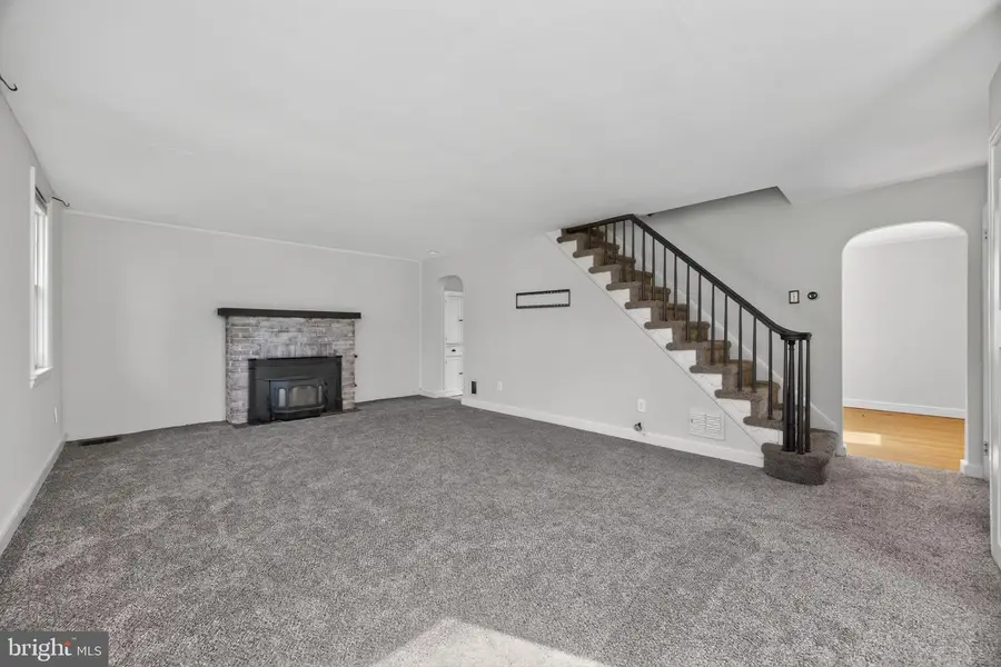 215 Ash Rd, Wallingford, PA 19086 - #3
