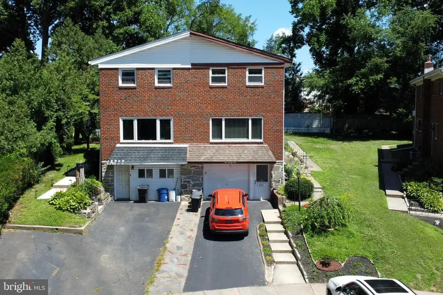 221 Juniper Rd, Havertown, PA 19083 - #3