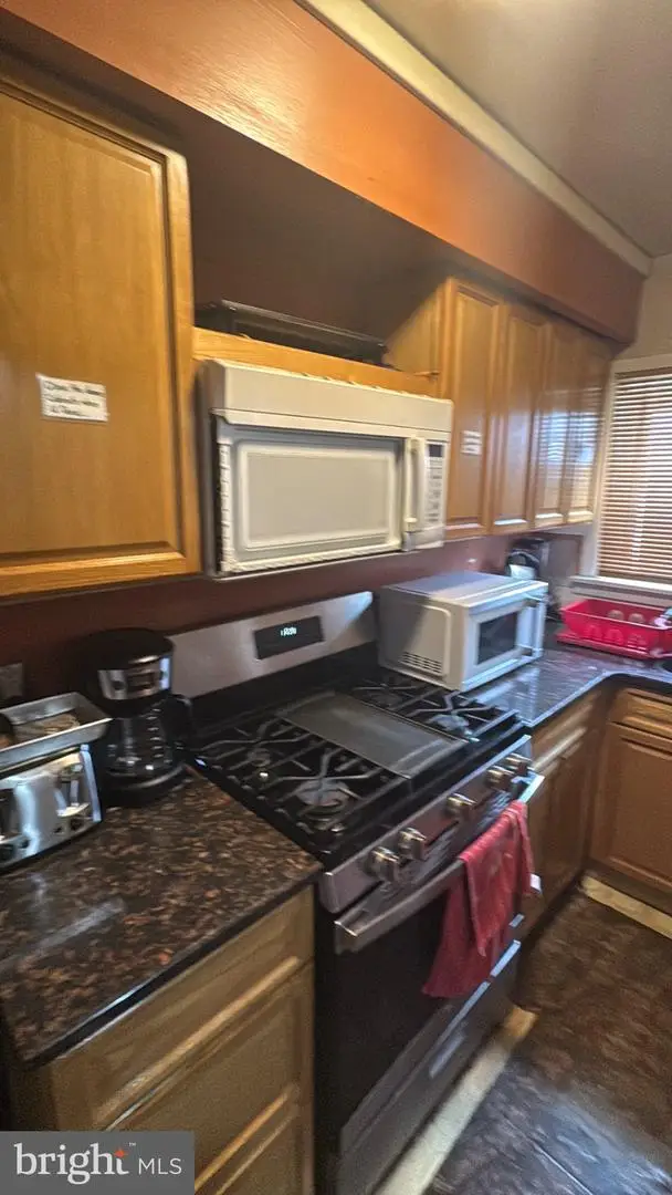 7029 Greenwood Ave, Upper Darby, PA 19082 - #2