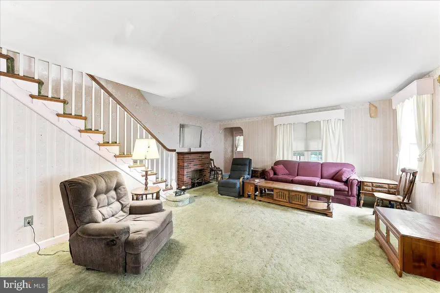 1220 E 12th St, Crum Lynne, PA 19022 - #3