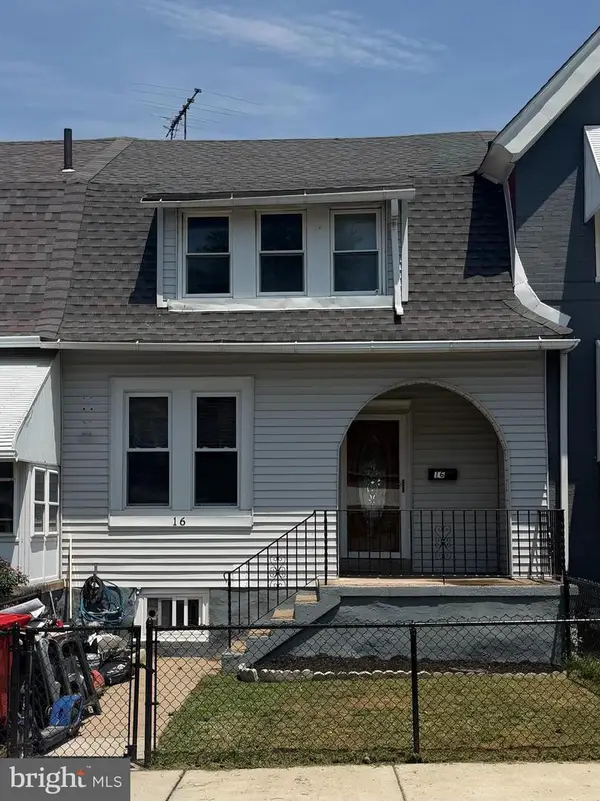 16 Cedar St, MARCUS HOOK, PA 19061