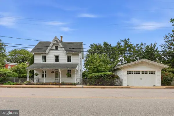 733 Main St, BROOKHAVEN, PA 19015