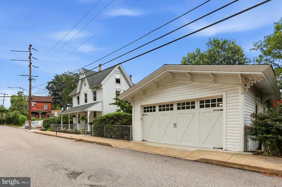 733 Main St, Brookhaven, PA 19015 - #3