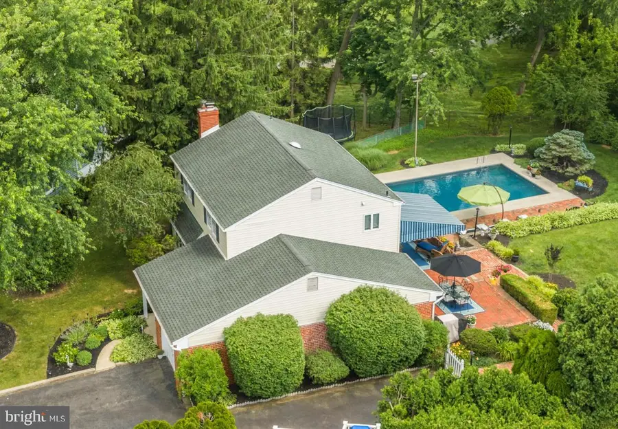 217 Hemlock Ln, Springfield, PA 19064 - #3