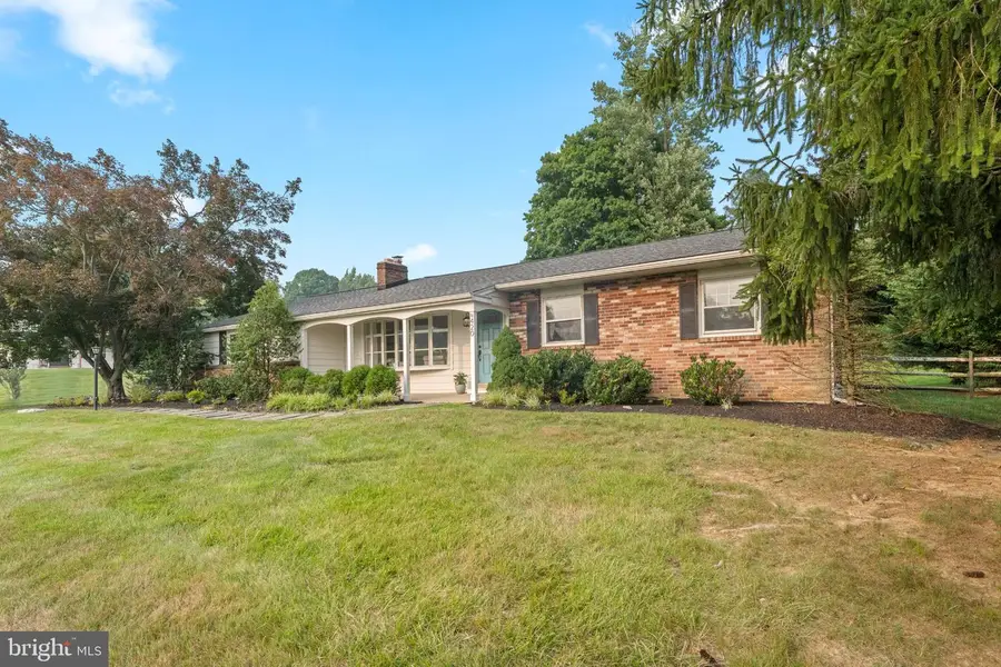420 Bishop Hollow Rd, Newtown Square, PA 19073 - #2