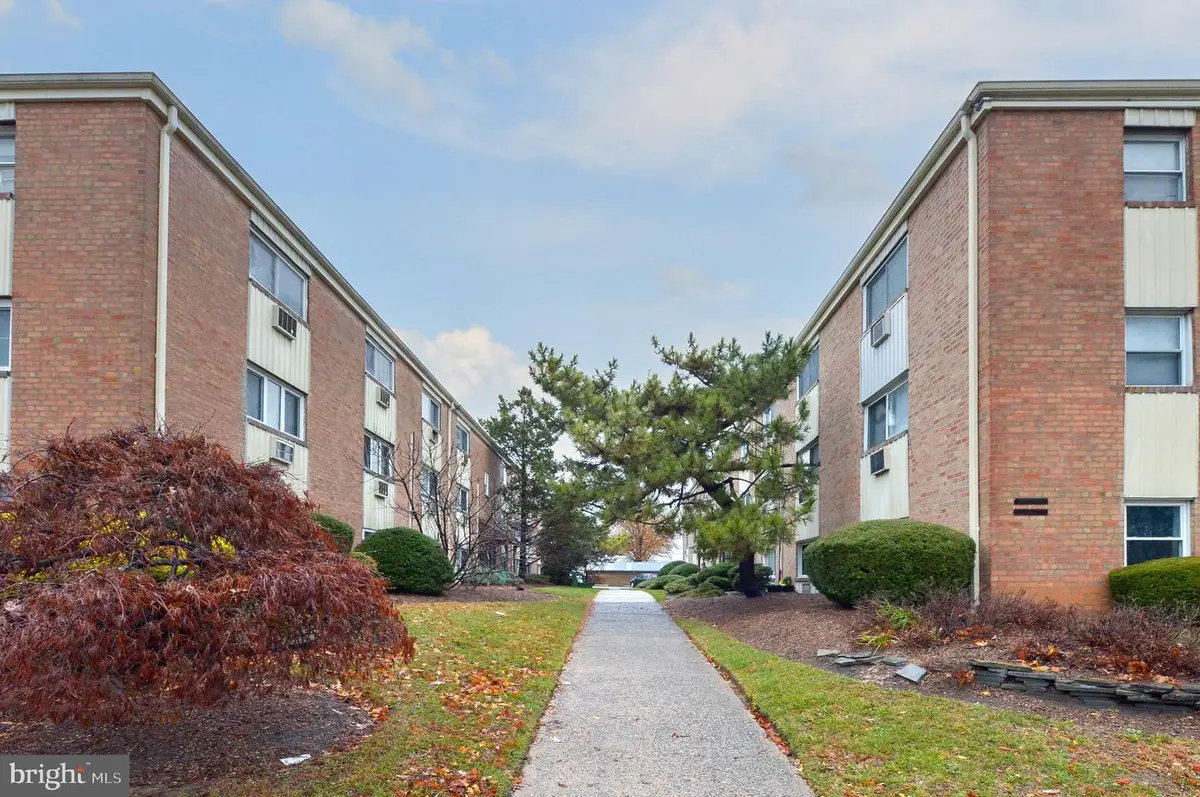 8115 W Chester Pike ##b-5e, Upper Darby, PA 19082 - #1