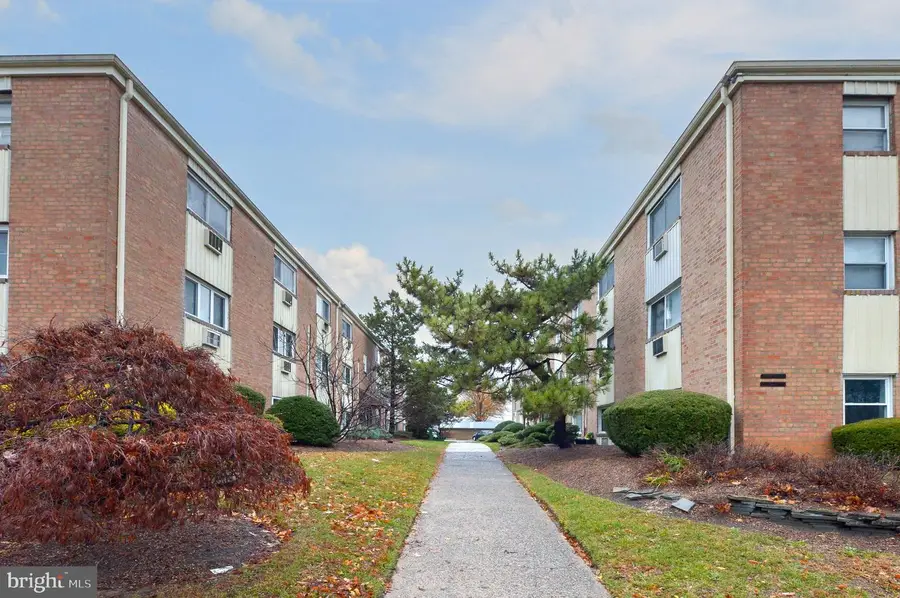 8115 W Chester Pike ##b-5e, Upper Darby, PA 19082 - #2