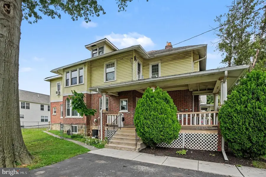 210 E Winona Ave, Norwood, PA 19074 - #2