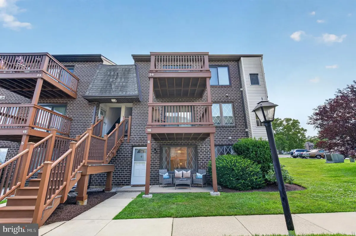 5200 Hilltop Dr #313, Brookhaven, PA 19015 - #1