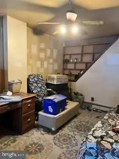 27 W 3rd St, Marcus Hook, PA 19061 - #3
