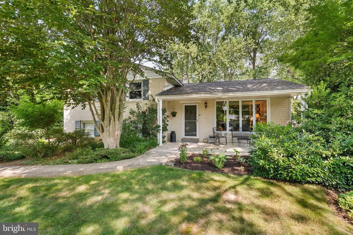 403 Meadow Ln, Wallingford, PA 19086 - #1