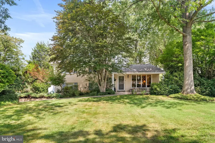 403 Meadow Ln, Wallingford, PA 19086 - #3