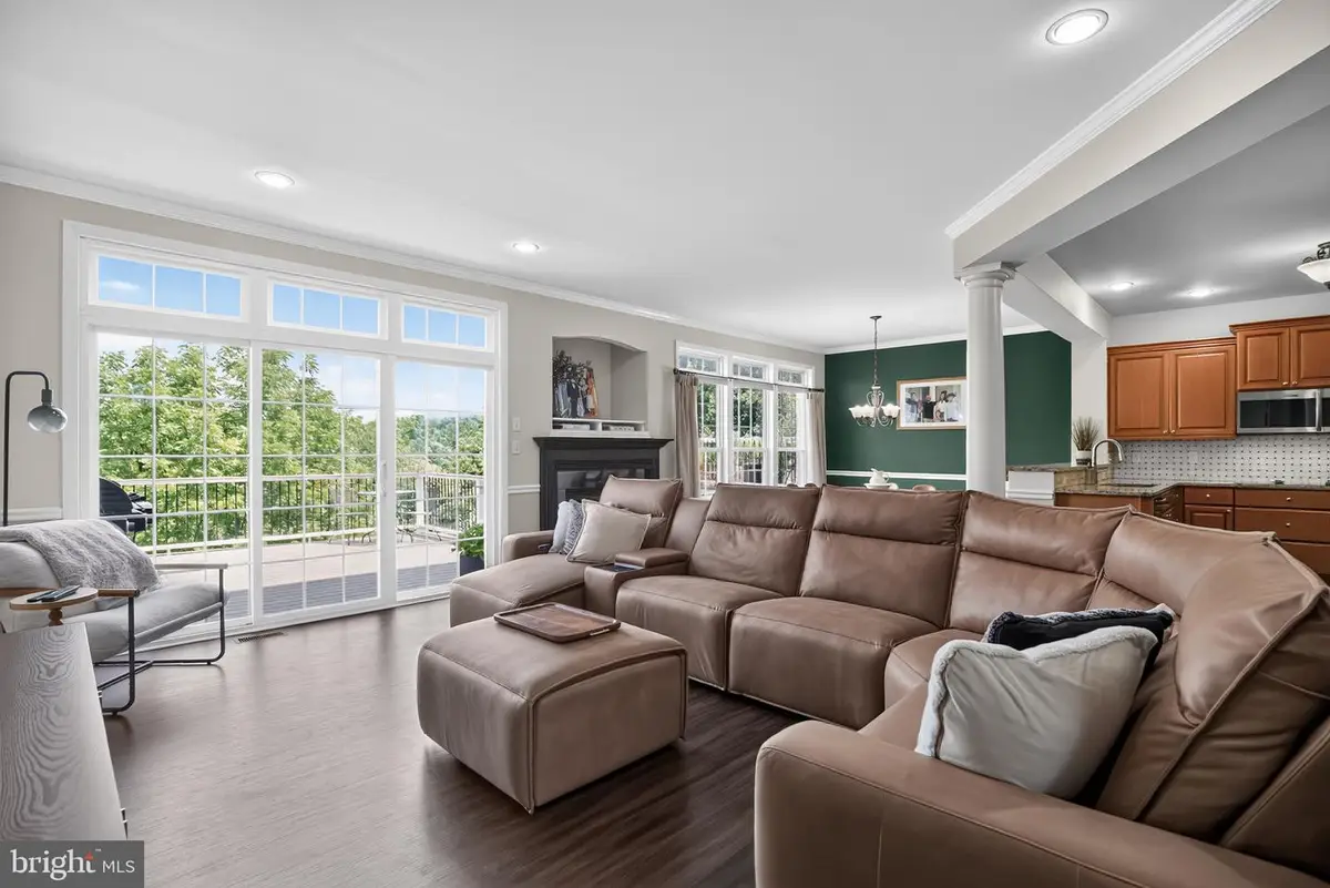 3104 Woods Edge Dr, Garnet Valley, PA 19060 - #1