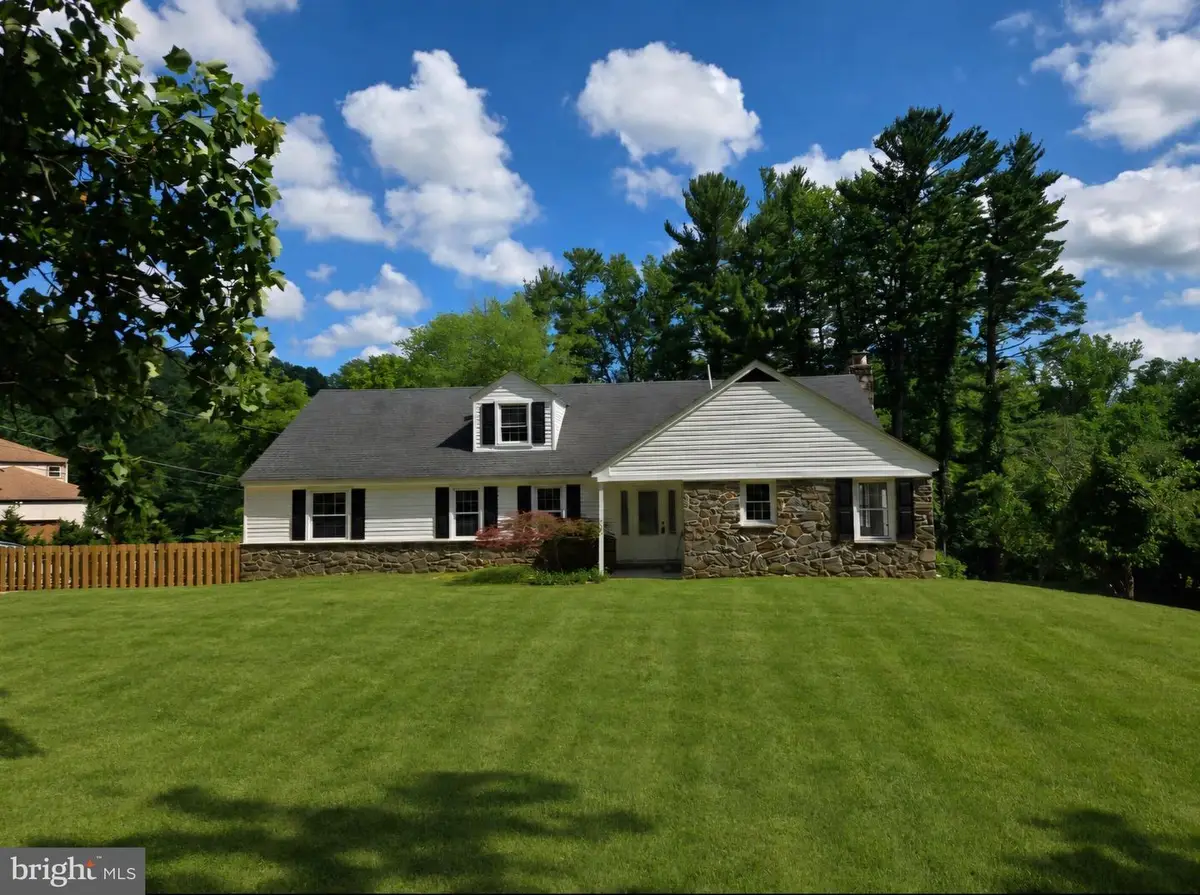 320 Sycamore Mills Rd, Media, PA 19063 - #1