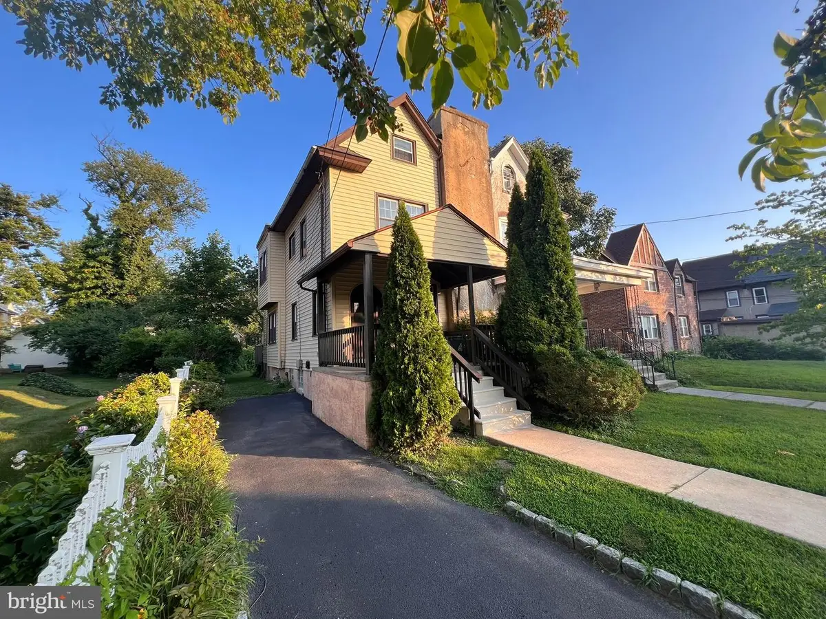 52 W Albemarle Ave, Lansdowne, PA 19050 - #1